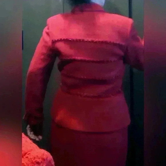 Vintage Valentino Miss V Red Boucle Wool Suit | Blazer and Skirt | 31" Waist - Picture 13 of 13